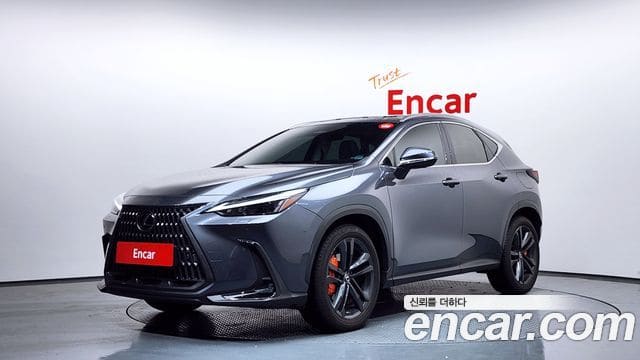 Lexus NX350h — фото 1