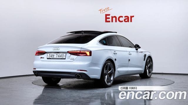 Audi A5 — фото 1