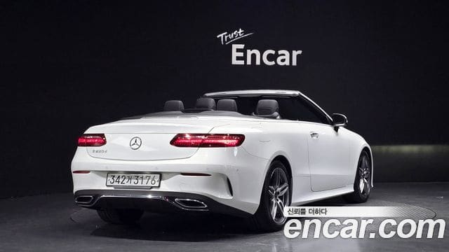 Mercedes-Benz E-Class — фото 1