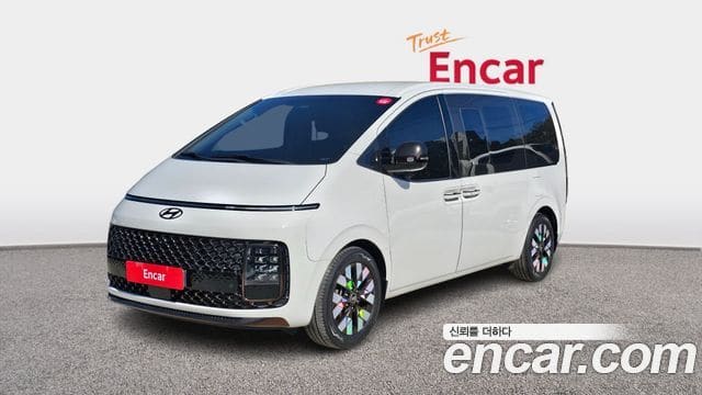 Hyundai Staria — фото 1