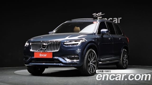 Volvo XC90 — фото 1