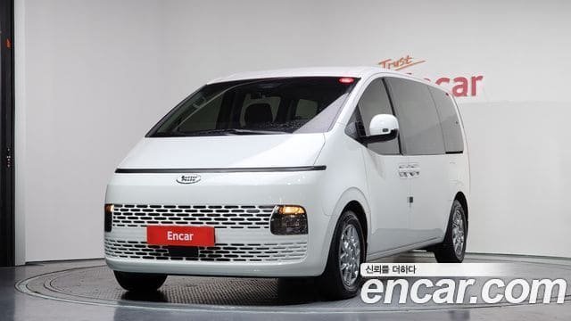Hyundai Staria — фото 1