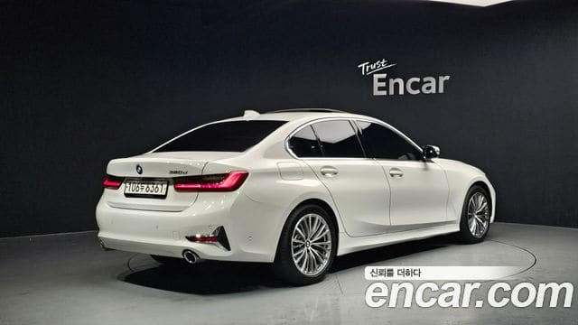BMW 3 Series — фото 1