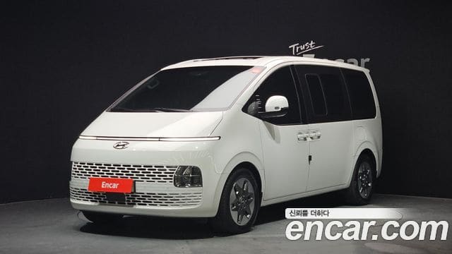 Hyundai Staria — фото 1
