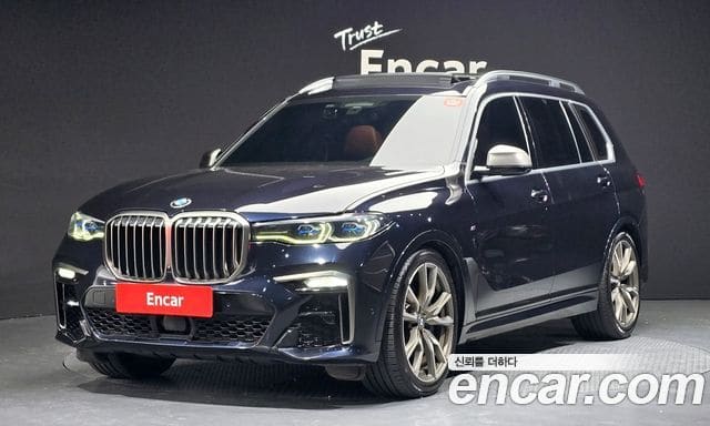 BMW X7 — фото 1
