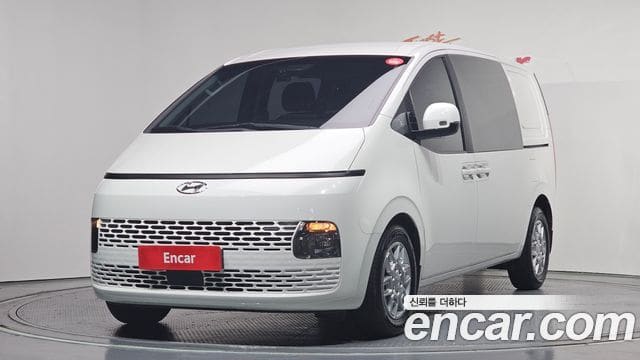 Hyundai Staria — фото 1