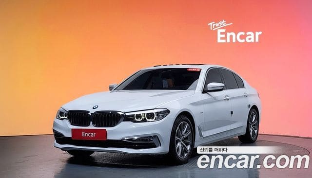 BMW 5 Series — фото 1
