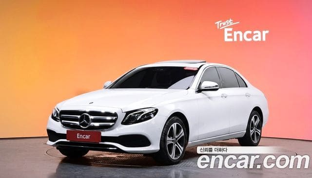 Mercedes-Benz E-Class — фото 1