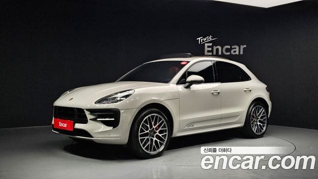 Porsche Macan — фото 1