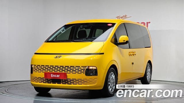 Hyundai Staria — фото 1