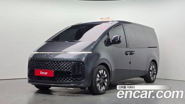 Hyundai Staria — фото 1