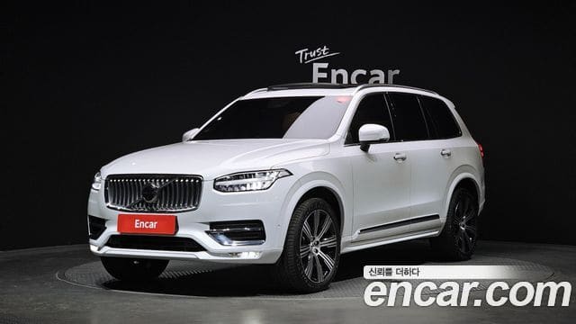 Volvo XC90 — фото 1