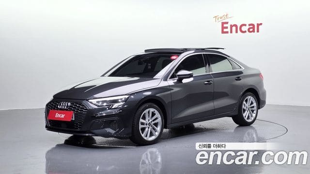 Audi A3 — фото 1