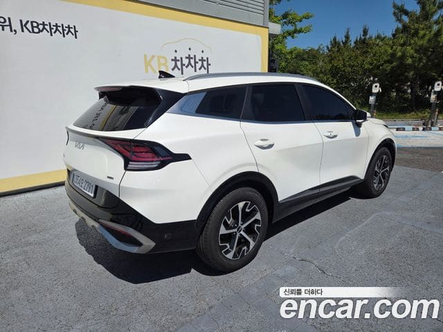 Kia Sportage — фото 1