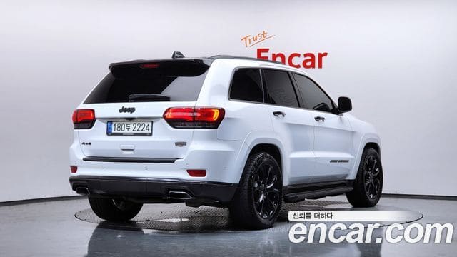 Jeep Grand Cherokee — фото 1