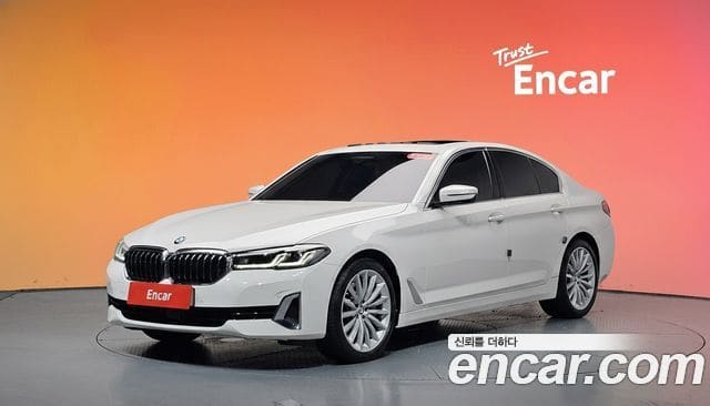 BMW 5 Series — фото 1