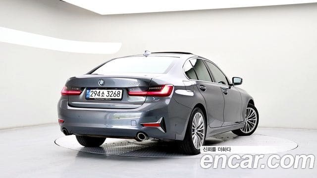 BMW 3 Series — фото 1