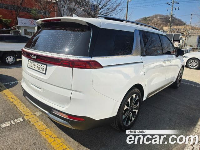 Kia Carnival — фото 1