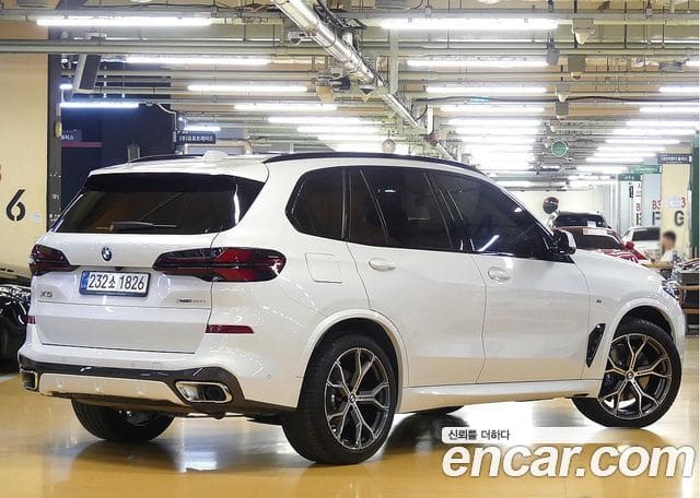 BMW X5 — фото 1