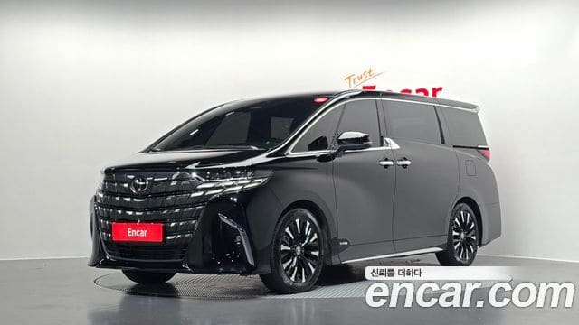 Toyota Alphard — фото 1