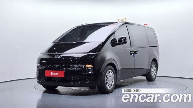 Hyundai Staria — фото 1