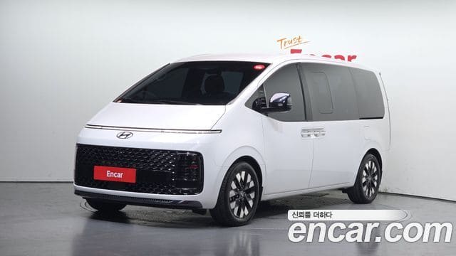 Hyundai Staria — фото 1