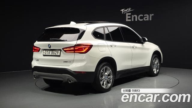 BMW X1 — фото 1