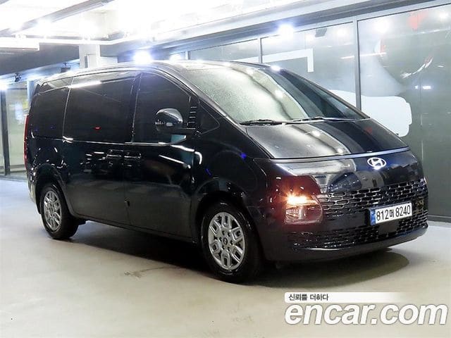 Hyundai Staria — фото 1