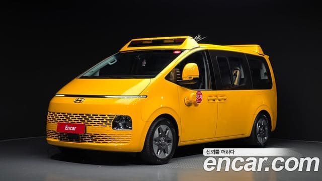 Hyundai Staria — фото 1