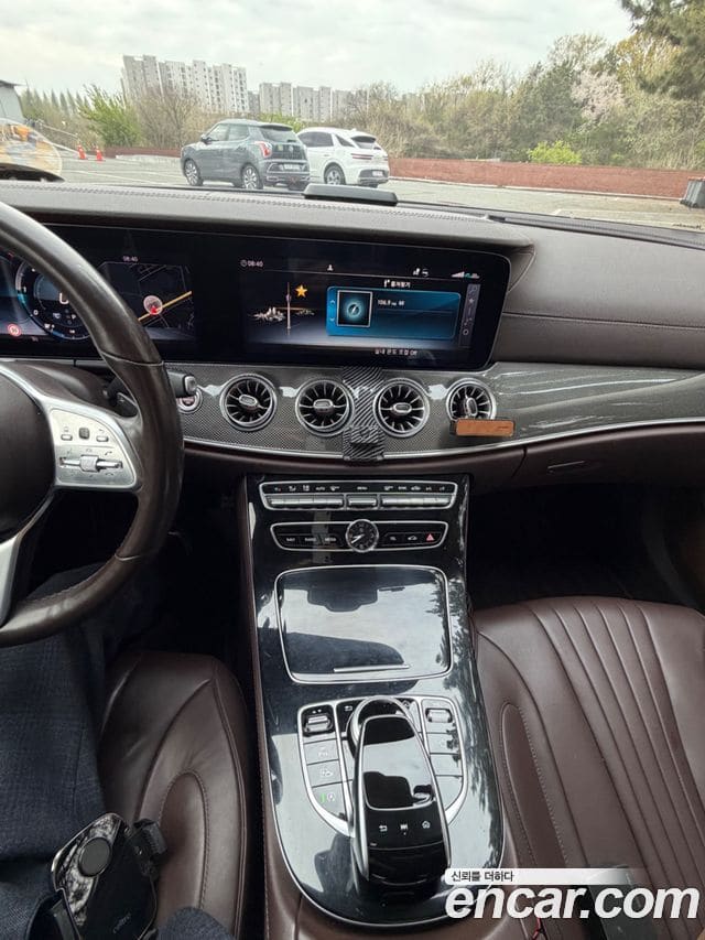 Mercedes-Benz CLS-Class — фото 1