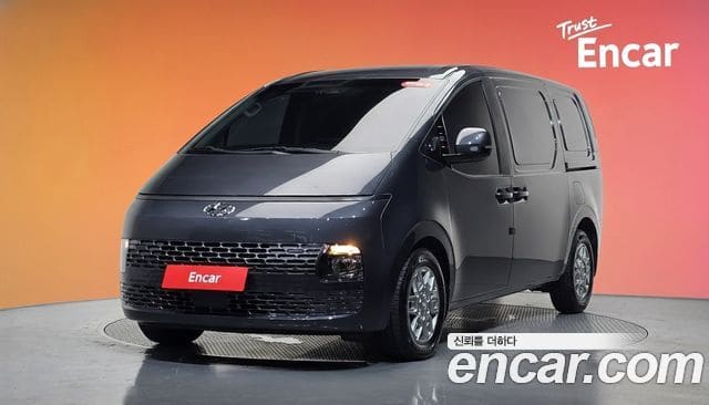 Hyundai Staria — фото 1