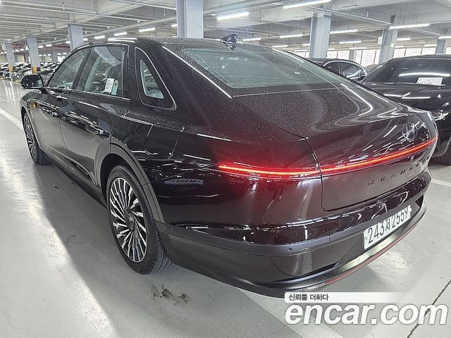 Hyundai Grandeur — фото 1
