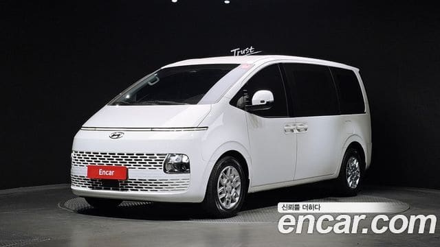 Hyundai Staria — фото 1
