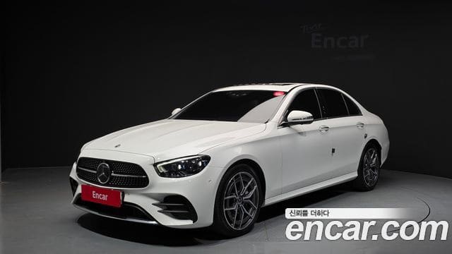Mercedes-Benz E-Class — фото 1