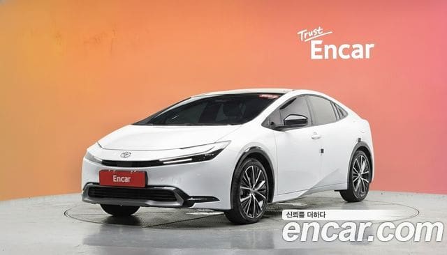 Toyota Prius — фото 1