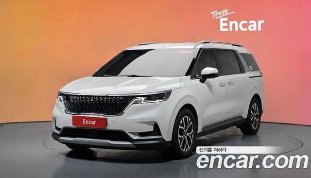 Kia Carnival — фото 1
