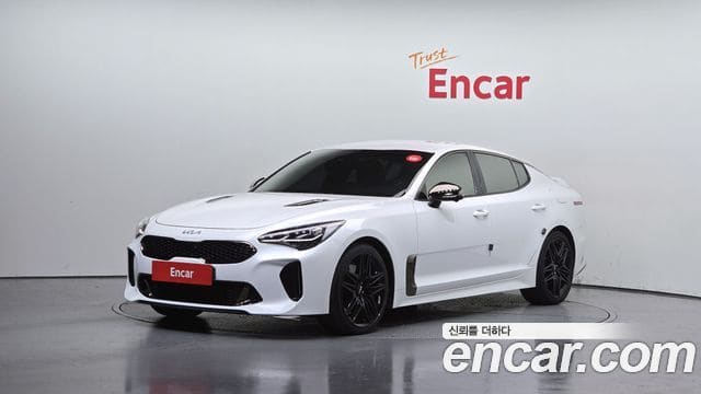 Kia Stinger — фото 1