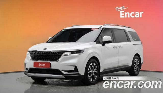 Kia Carnival — фото 1