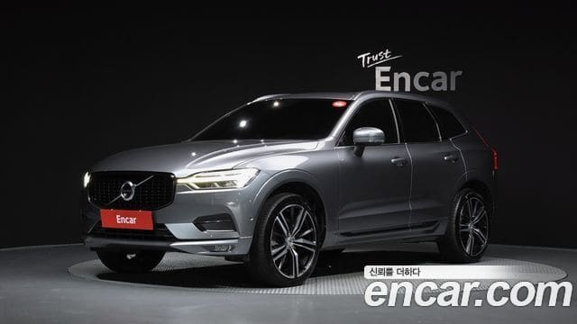 Volvo XC60 — фото 1