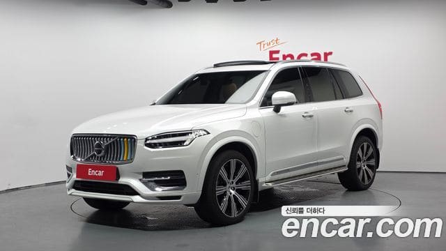 Volvo XC90 — фото 1