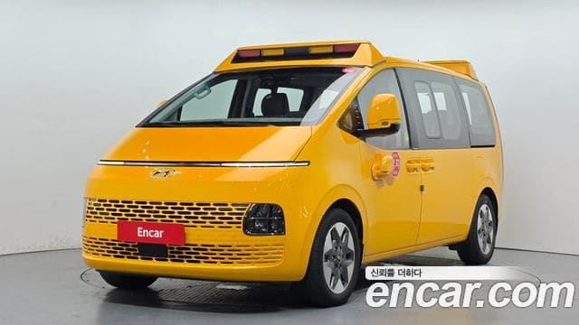 Hyundai Staria — фото 1