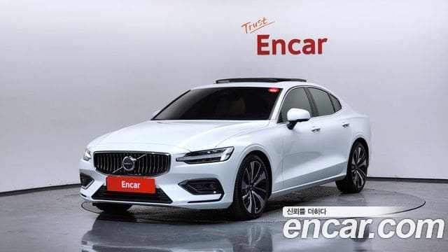 Volvo S60 — фото 1