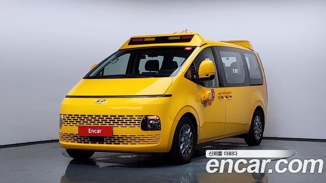 Hyundai Staria — фото 1