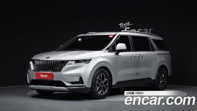 Kia Carnival — фото 1