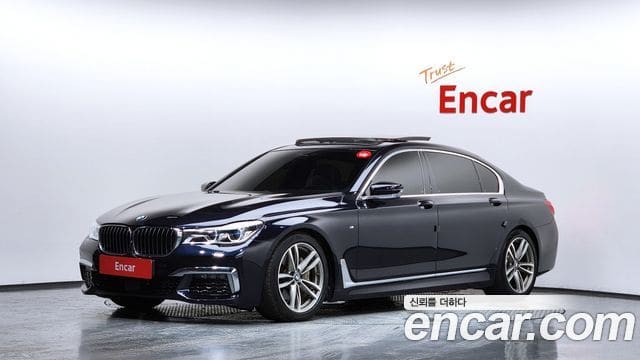 BMW 7 Series — фото 1
