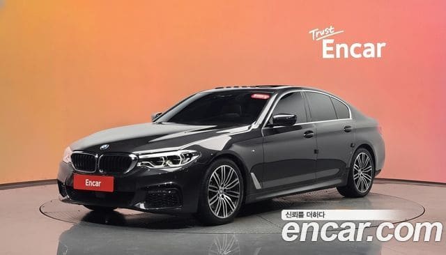 BMW 5 Series — фото 1