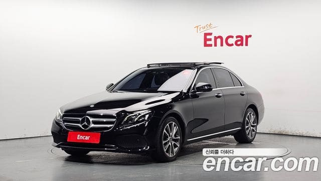 Mercedes-Benz E-Class — фото 1