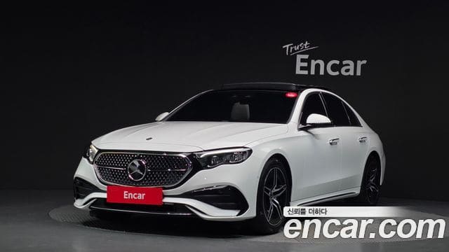 Mercedes-Benz E-Class — фото 1
