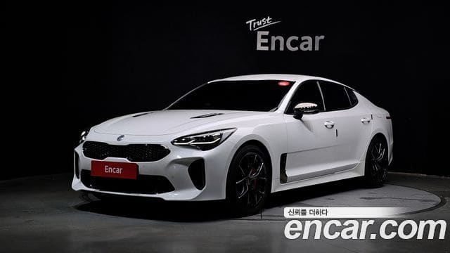Kia Stinger — фото 1