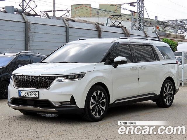 Kia Carnival — фото 1